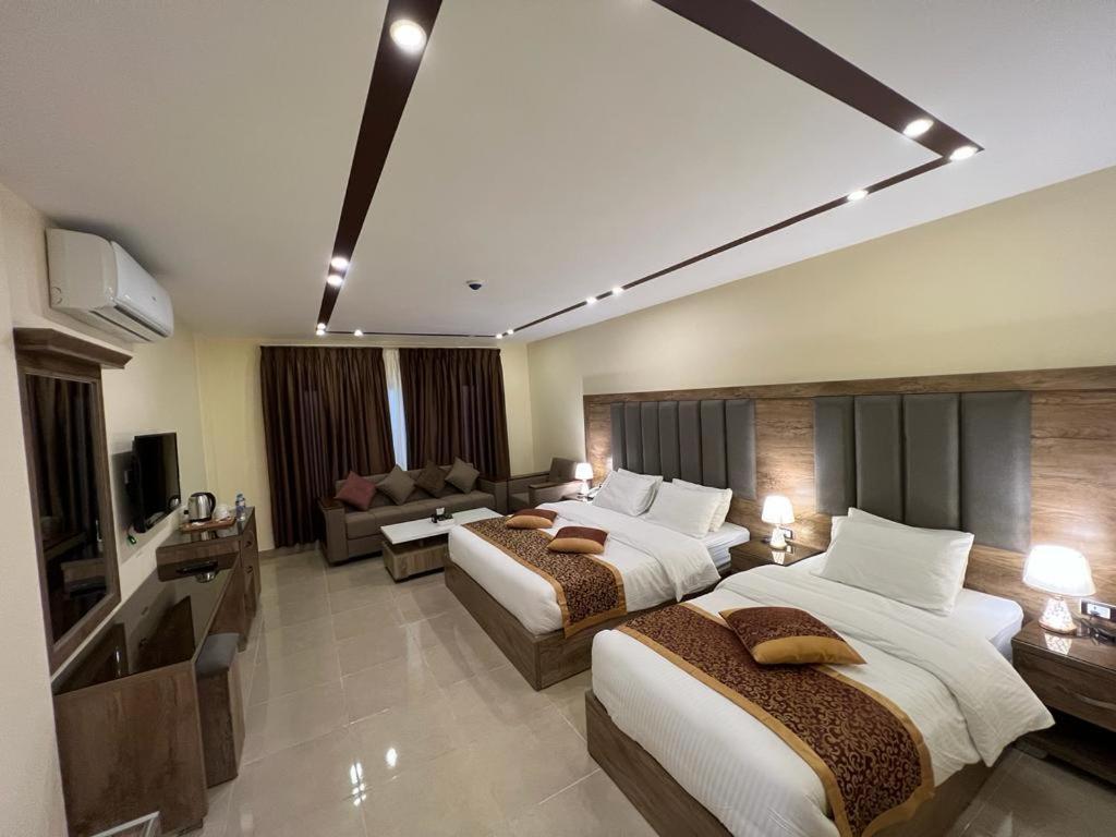 Shaqilath Hotel Wadi Musa Exterior foto